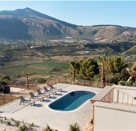 3 bedroom villa with pool near Castellamarre del Golfo, sleeps 5